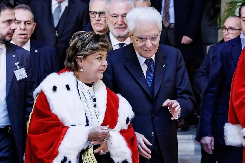 L&rsquo;appello di Cassano sul carcere: &laquo;Sgomento per il numero di suicidi&raquo;