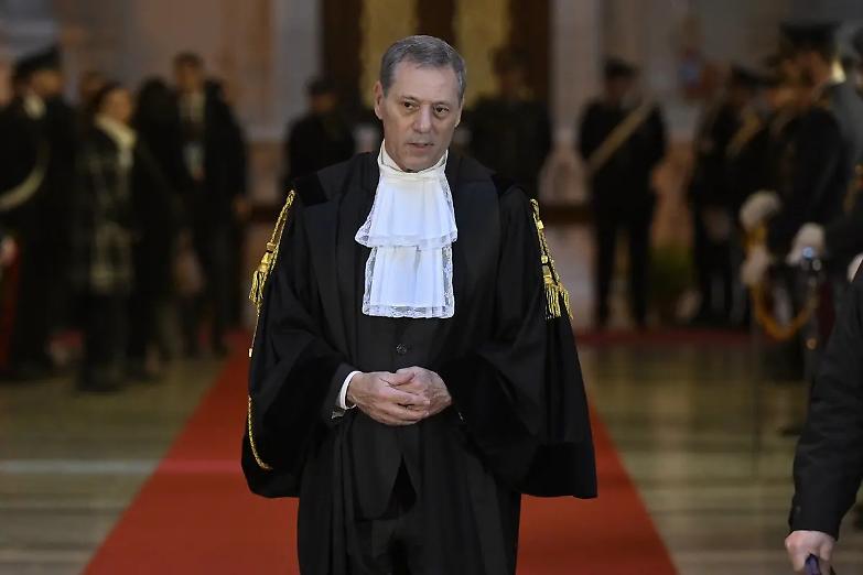 &laquo;Attenzione, stiamo mettendo sempre pi&ugrave; a rischio il giusto processo&raquo;