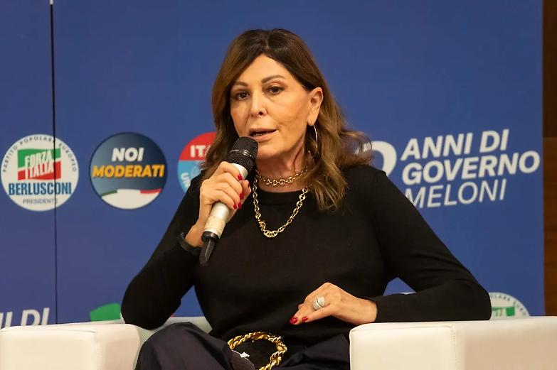 Meloni sul caso Santanch&egrave;: &laquo;Nessun braccio di ferro, ma una valutazione &egrave; necessaria&raquo;