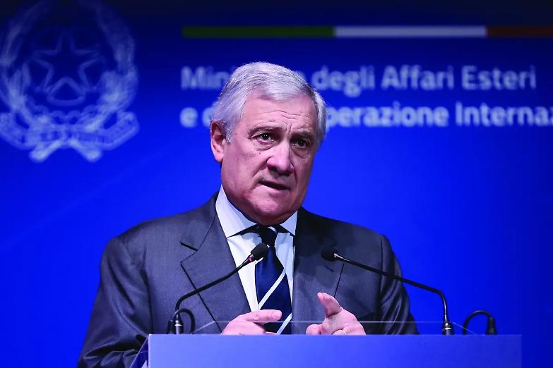 Tajani n&rsquo;&egrave; convinto: &laquo;L&rsquo;indagine su Meloni e gli altri verr&agrave; archiviata&raquo;