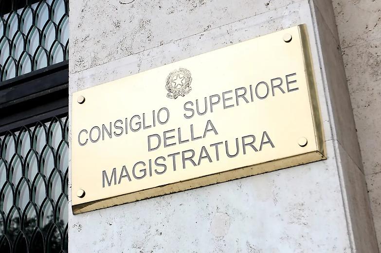 Il Csm diventa campo di battaglia nella lotta tra governo e toghe
