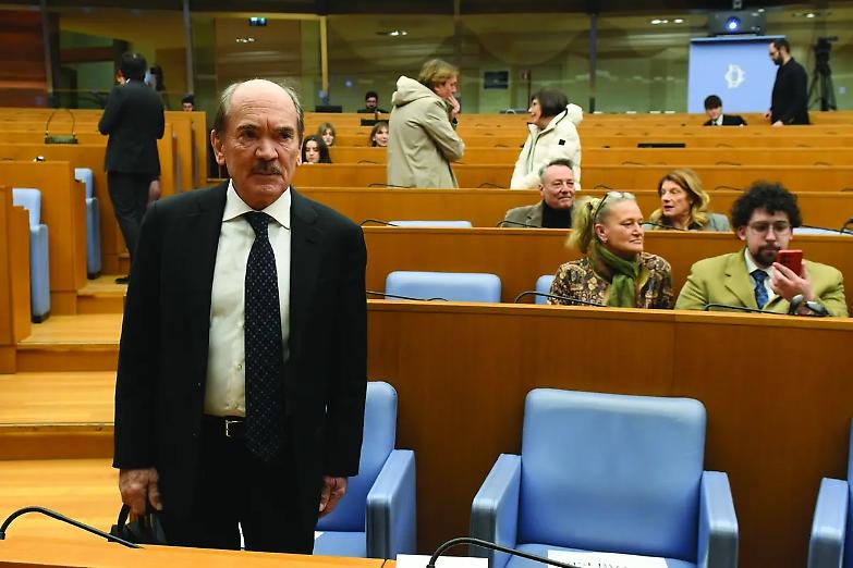 Ma de Raho pensa davvero che sia giusto punire gli innocenti?