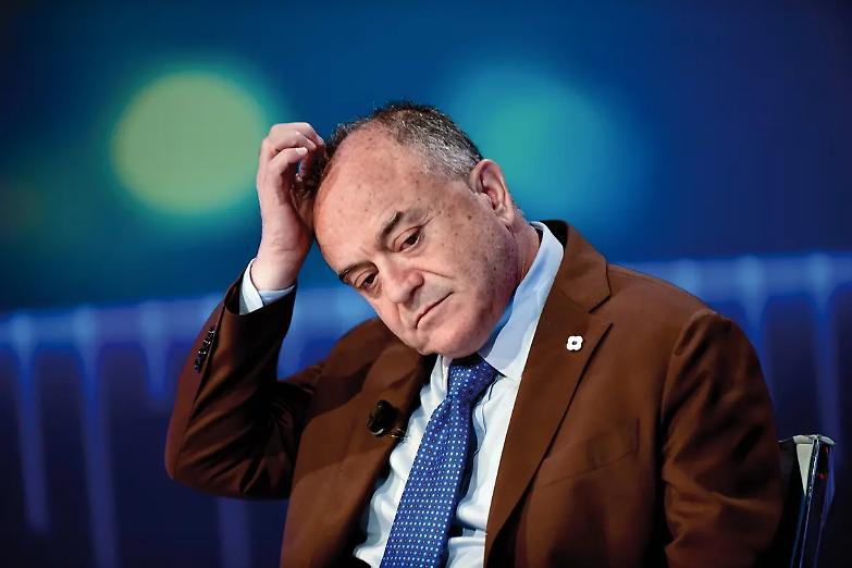 Pomigliano d&rsquo;Arco, scontro tra il sindaco Russo e il procuratore Gratteri sulla presenza della camorra