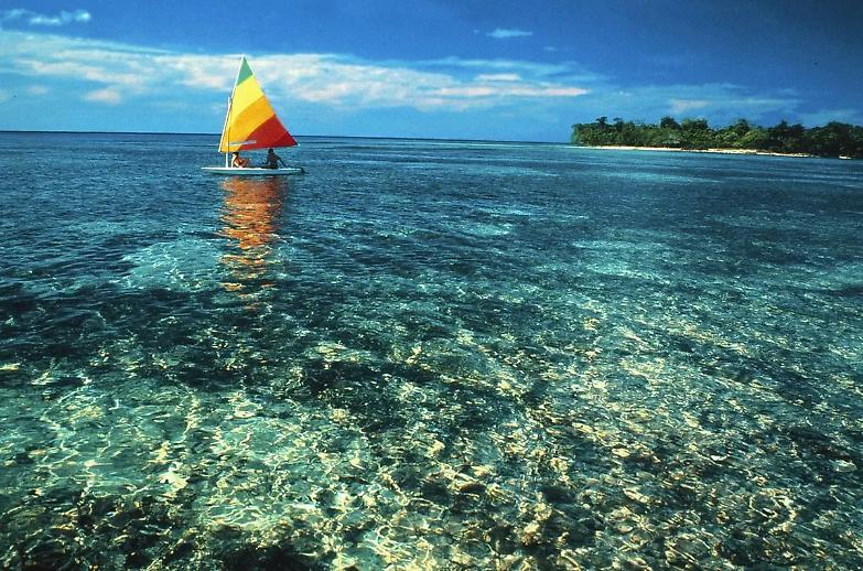 Concessioni balneari, il TAR Liguria boccia la proroga al 2027: ora le gare