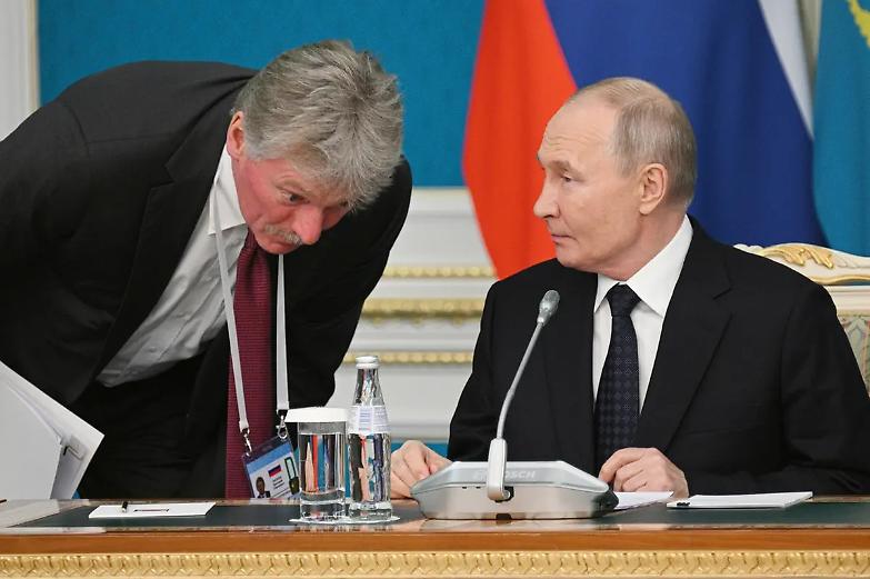 Peskov: &laquo;Politica estera USA sempre pi&ugrave; vicina alla visione russa ma l&rsquo;Ucraina non vuole la pace&raquo;