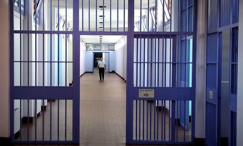 Suicidi in carcere, Ruotolo annuncia il diciottesimo caso dall&rsquo;inizio dell&rsquo;anno: &laquo;Tragedia ignorata&raquo;