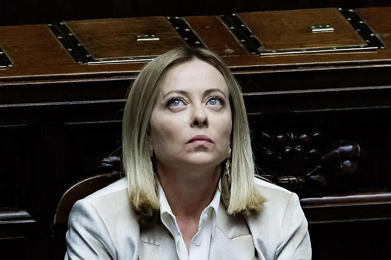 Meloni: &laquo;L&rsquo;Europa di Ventotene non &egrave; la mia&raquo;. E in aula scoppia il caos