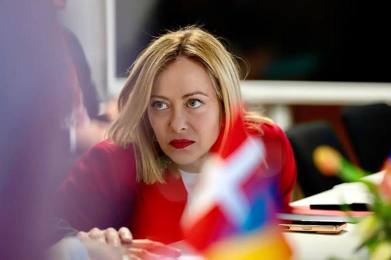 Meloni rilancia: &laquo;Sinistra illiberale e nostalgica...&raquo;