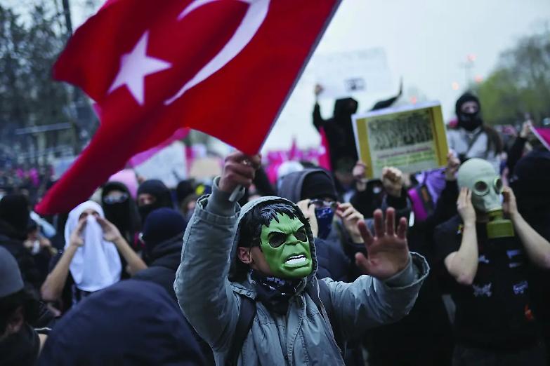 &laquo;Destituire l&rsquo;Ordine degli avvocati di Istanbul &egrave; di una gravit&agrave; inaudita&raquo;