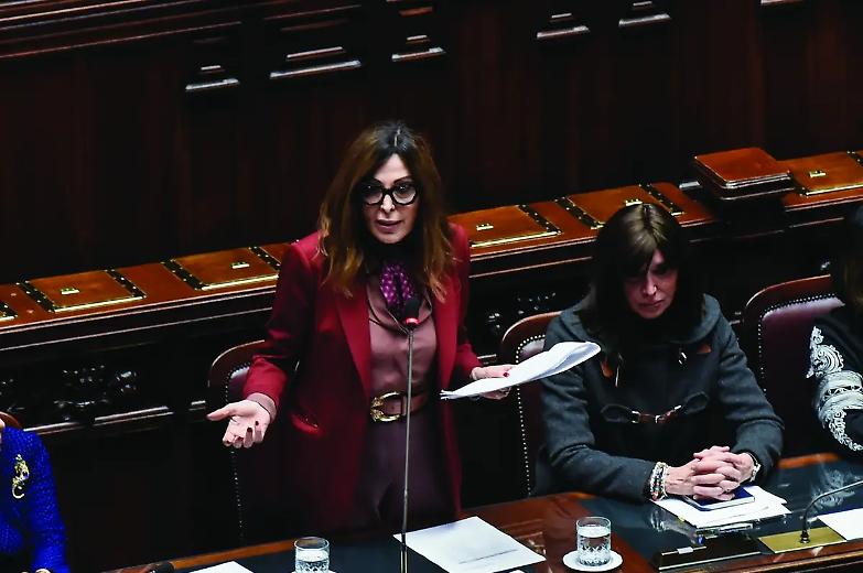 Santanch&egrave;, slitta l&rsquo;udienza sul rinvio a giudizio. FdI: lascia se va a processo