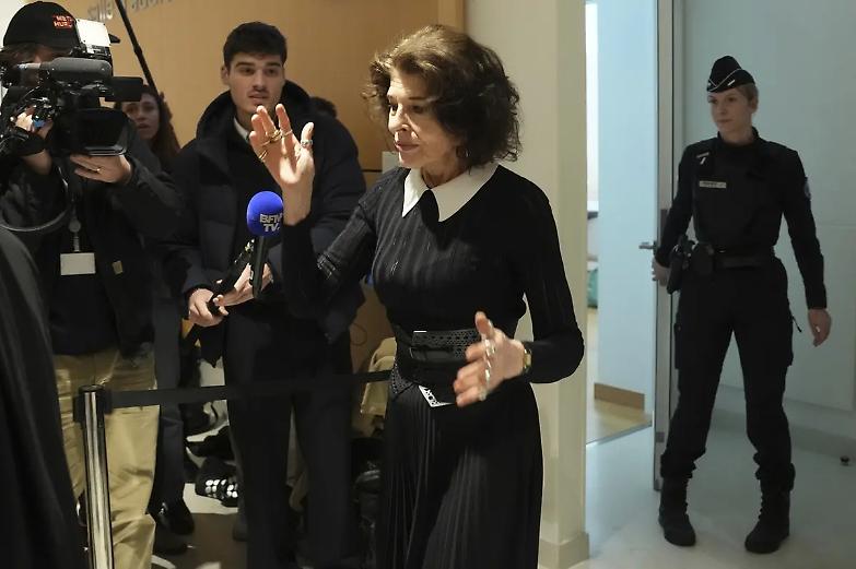 Fanny Ardant: &ldquo;Depardieu &egrave; innocente. &Egrave; un genio&hellip;&rdquo;