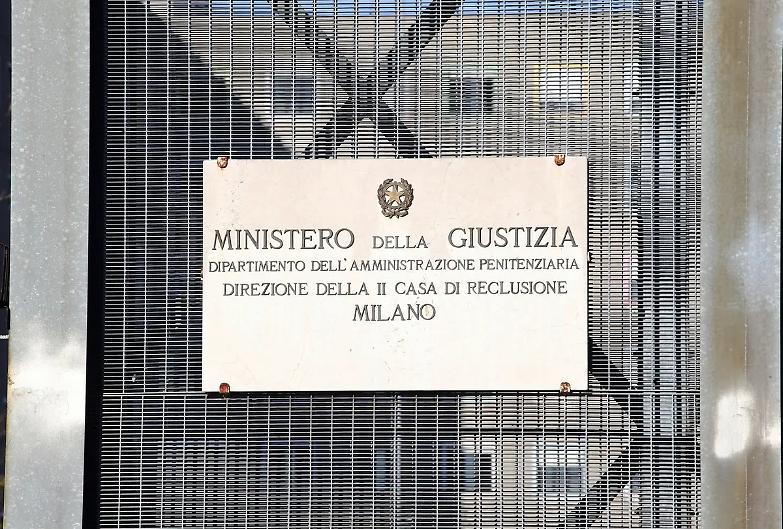 Pi&ugrave; telefonate? Manca il regolamento, ma c&rsquo;&egrave; il suicidio numero 25