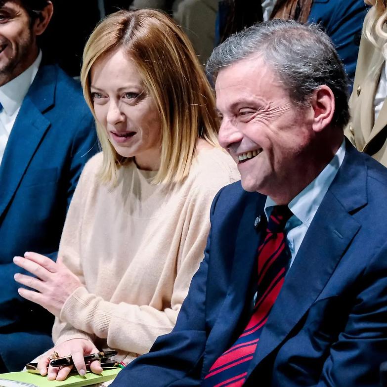 Operazione Calenda: Meloni in cerca di aiuto su Regionali e riforme