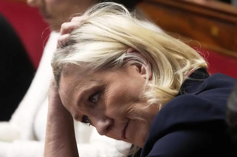 Minacce ai giudici dopo la condanna di Marine Le Pen: aperta un&rsquo;indagine a Parigi