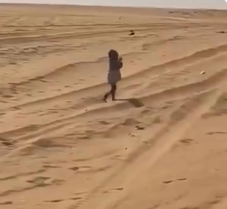 Quella bimba nel deserto &egrave; una crepa nel muro della nostra rimozione