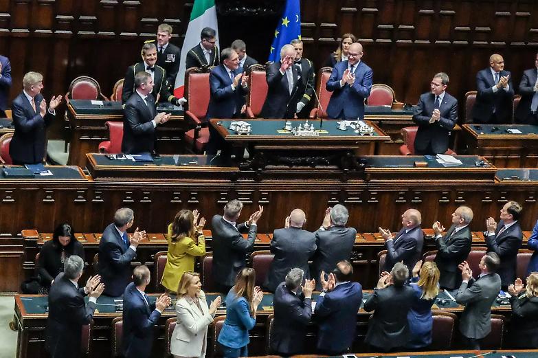 Re Carlo III al Parlamento in seduta comune: &laquo;Italia e Regno Unito partner da sempre&raquo;