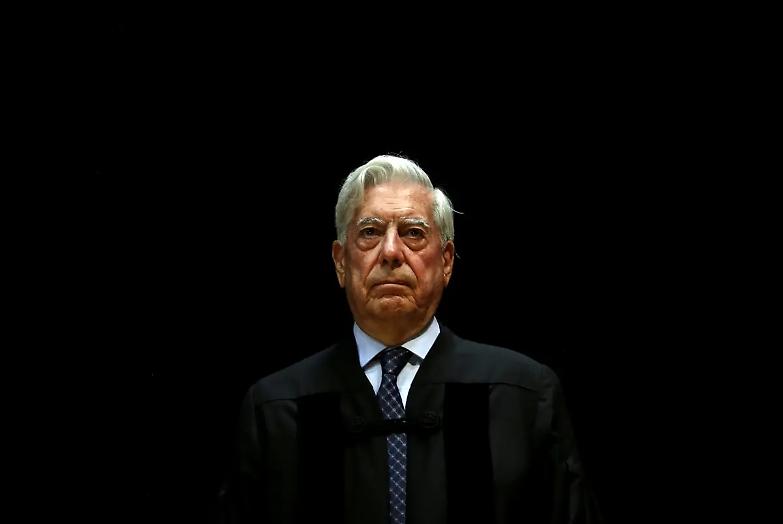 Letteratura, libert&agrave; e potere politico: la doppia vita di Mario Vargas Llosa