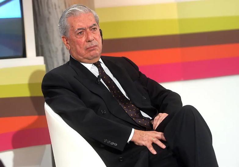 Morto a 89 anni Mario Vargas Llosa, fu premio Nobel per la Letteratura nel 2010