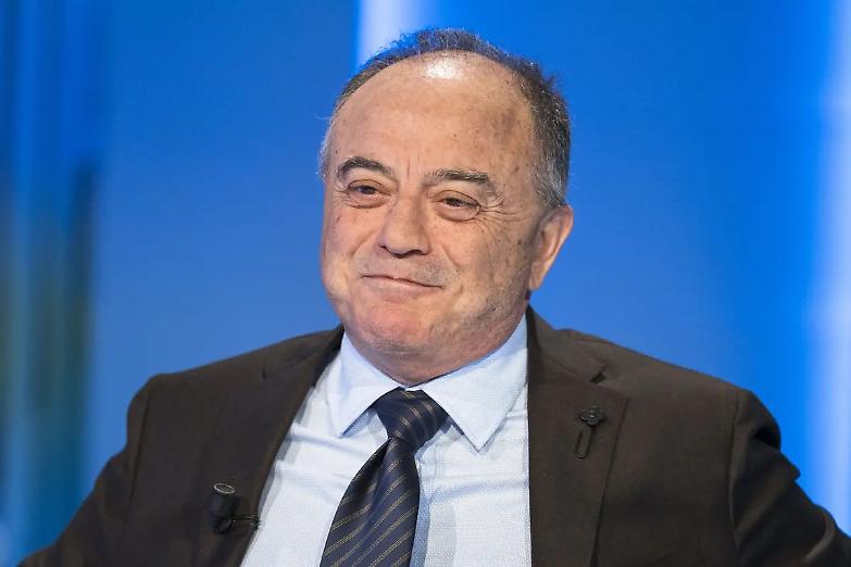 Gratteri &ldquo;invoca&rdquo; alla resistenza: &laquo;I magistrati non si pieghino alla politica&raquo;