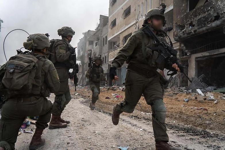 Gaza, Hamas rilascia un nuovo video di un ostaggio ma continua l'escalation della guerra