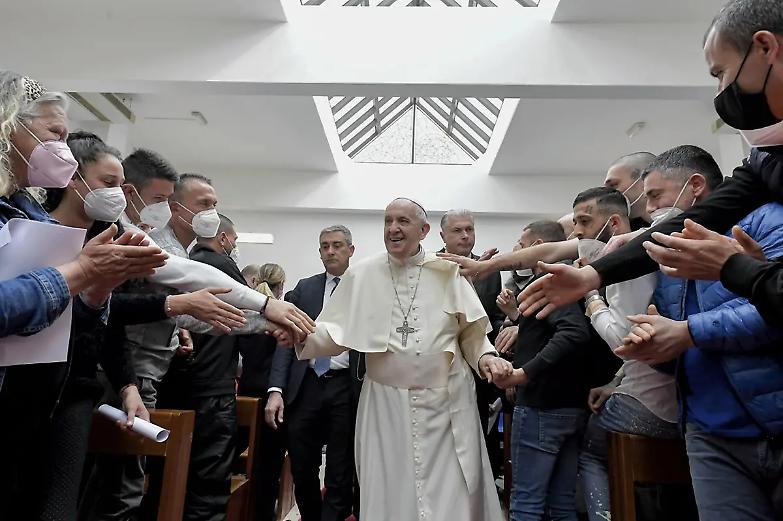 Francesco e gli ultimi, insieme fino alla fine