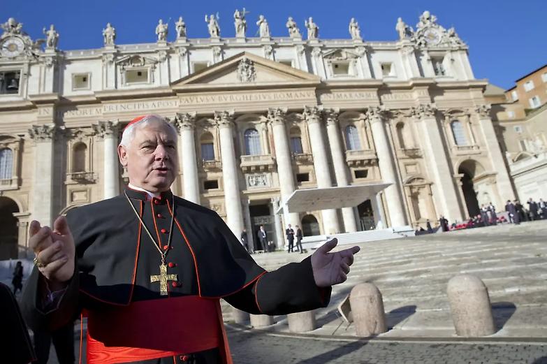 Il cardinale Mueller critica Papa Francesco su gay, donne e Islam: &laquo;La Chiesa non &egrave; un forum politico&raquo;