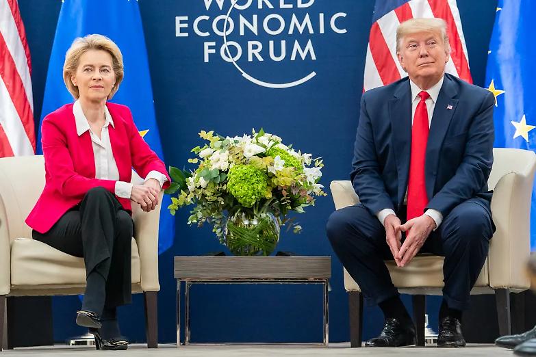 La &ldquo;diplomazia del lutto&rdquo;: Meloni tesse la tela in vista dell&rsquo;incontro Trump-von der Leyen