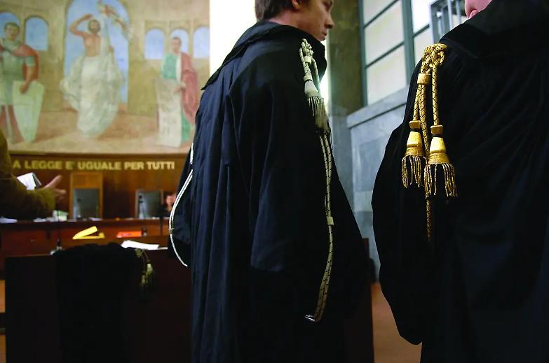 Legittimo impedimento: la Cassazione &ldquo;blinda&rdquo; il diritto di difesa