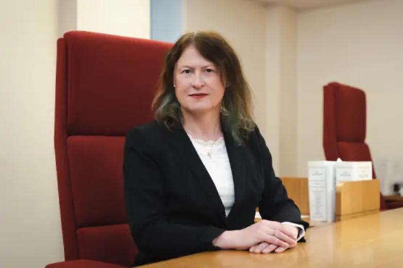 Il &ldquo;caso Regno Unito&rdquo; arriva alla Cedu: giudice trans ricorre contro la definizione legale di donna