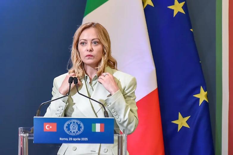 Giorgia Meloni: &laquo;Premierato madre di tutte le riforme&raquo;. Ma dice no all&rsquo;indultino