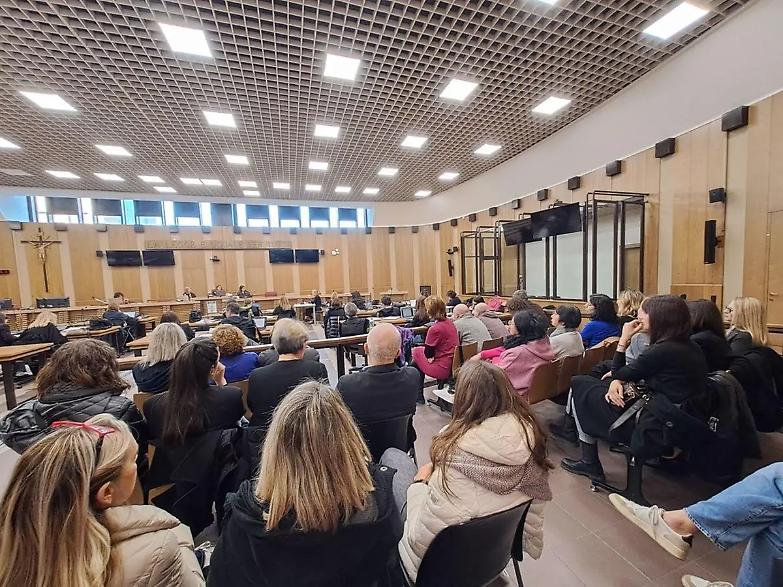 Bibbiano, la difesa della psicologa: &laquo;Incriminata per pensieri altrui&raquo;