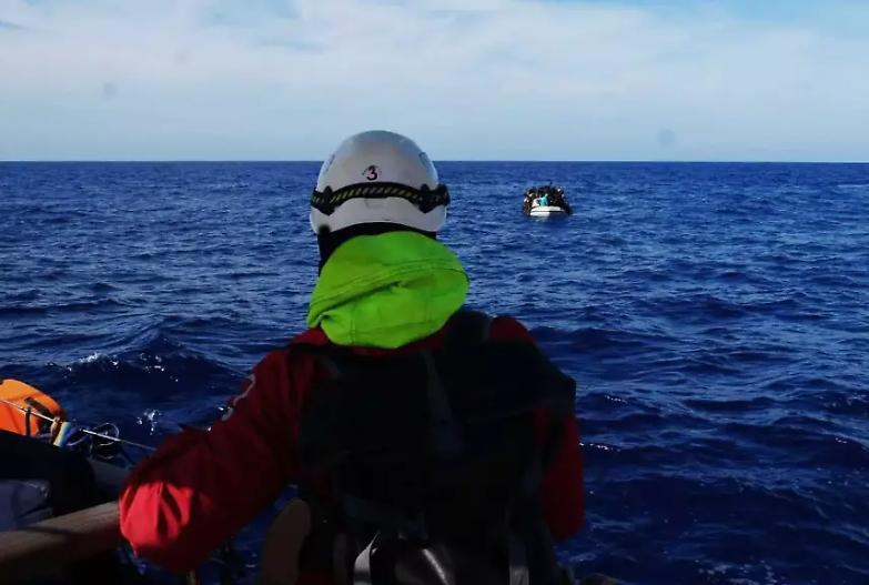 Morire di sete e fame a due anni, l&rsquo;ennesima tragedia a Lampedusa