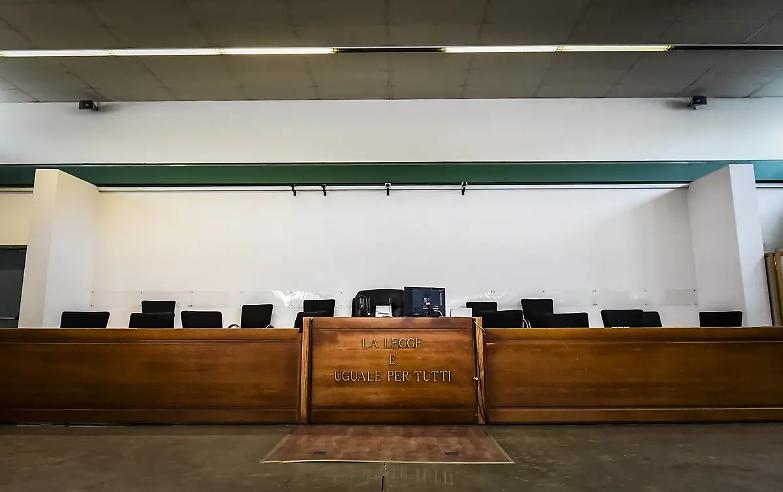 Processo &ldquo;Hydra&rdquo;, scontro sulle regole: &laquo;Cos&igrave; si limita la difesa&raquo;