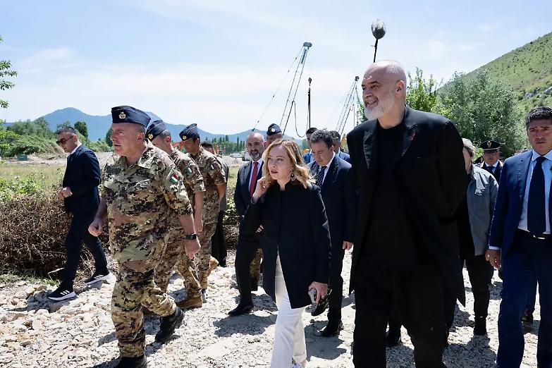 Meloni vola in Albania: sul tavolo Ucraina e rapporti tra Ue e Regno Unito