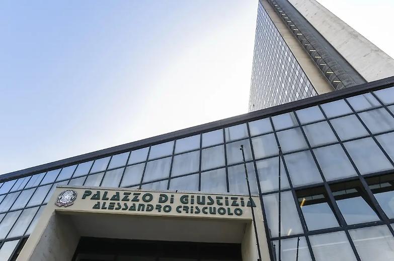 &ldquo;Lo condanniamo perch&eacute; &egrave; colpevole, fidatevi&rdquo;: la sentenza dei record