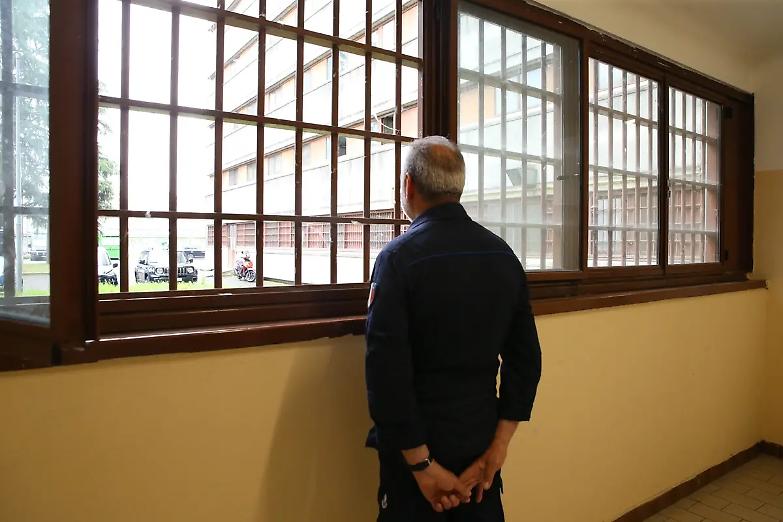 Antigone: cala la percentuale di detenuti in attesa di giudizio, ma resta alta tra gli stranieri