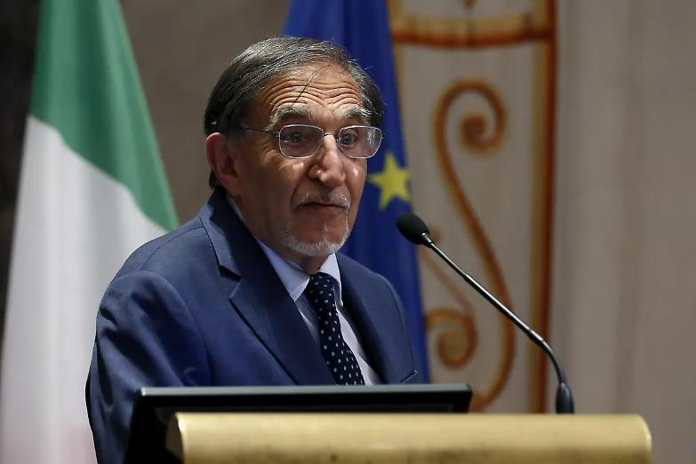 La Russa: &laquo;Sovraffollamento in carcere problema principale. Serve norma emergenziale per due anni&raquo;