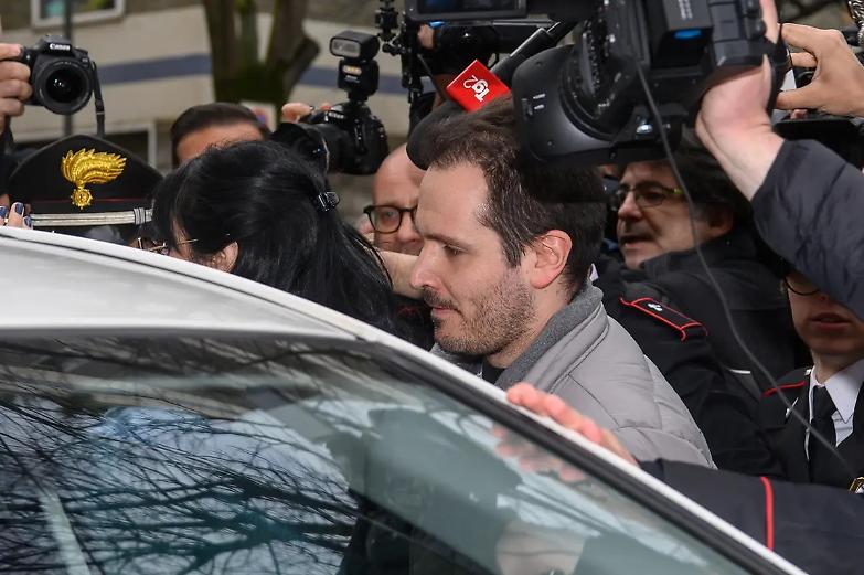 Toh, i &ldquo; giornaloni&rdquo; contro la sceneggiata di Garlasco...