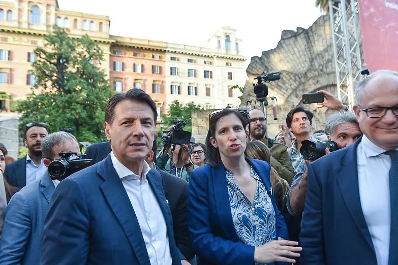 Conte fa il pro-Palestina e s&rsquo;intesta la piazza. Schlein a rischio contestazione
