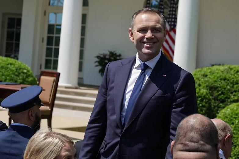 Karol Nawrocki eletto presidente della Polonia: vince al ballottaggio con il 50,89% contro Trzaskowski