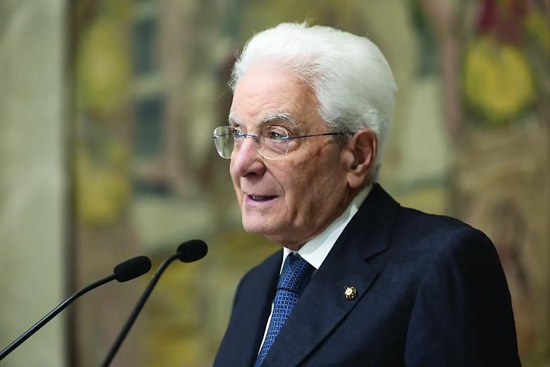 Mattarella accusa: &laquo;Disumano ridurre alla fame la popolazione di Gaza&raquo;