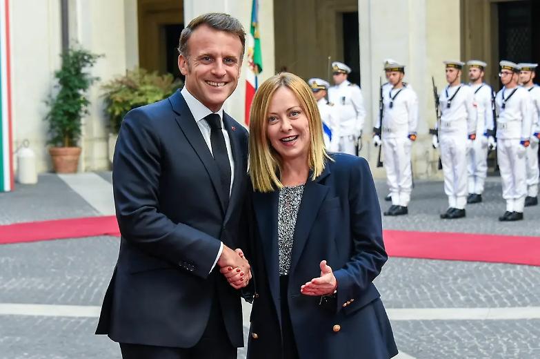 Il patto Meloni-Macron fa esultare FI. La Lega tace ma prepara la &ldquo;guerriglia&rdquo;