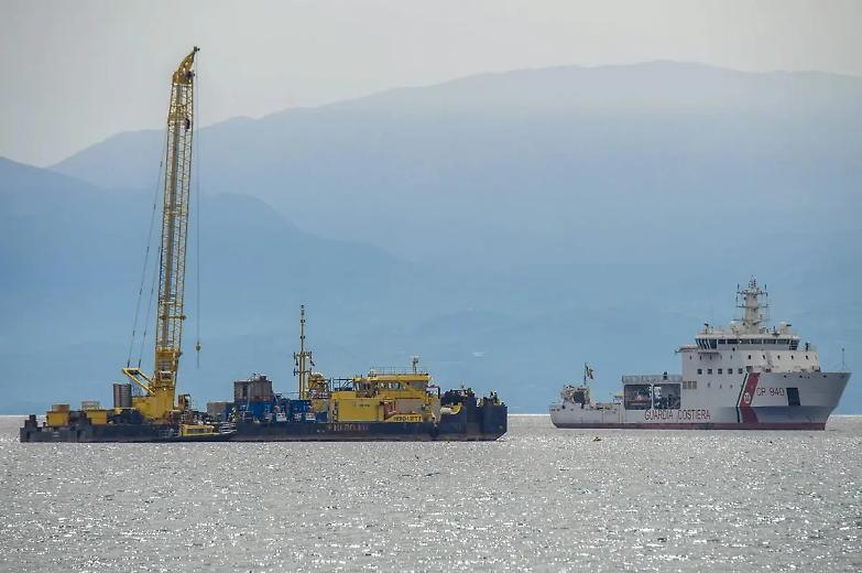 Riprendono le operazioni per il recupero del Bayesian: il relitto del superyacht sar&agrave; issato entro fine giugno