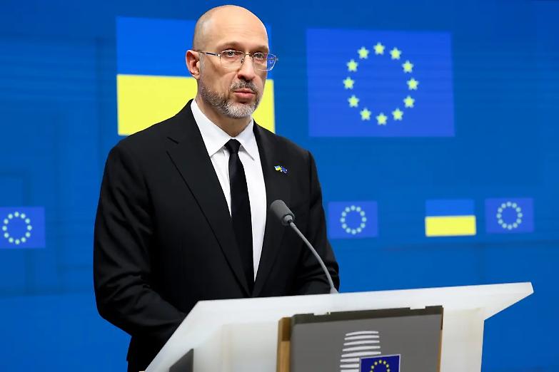 Ucraina, possibile rimozione del premier Shmyhal anche sotto legge marziale: spunta la candidatura di Svyrydenko