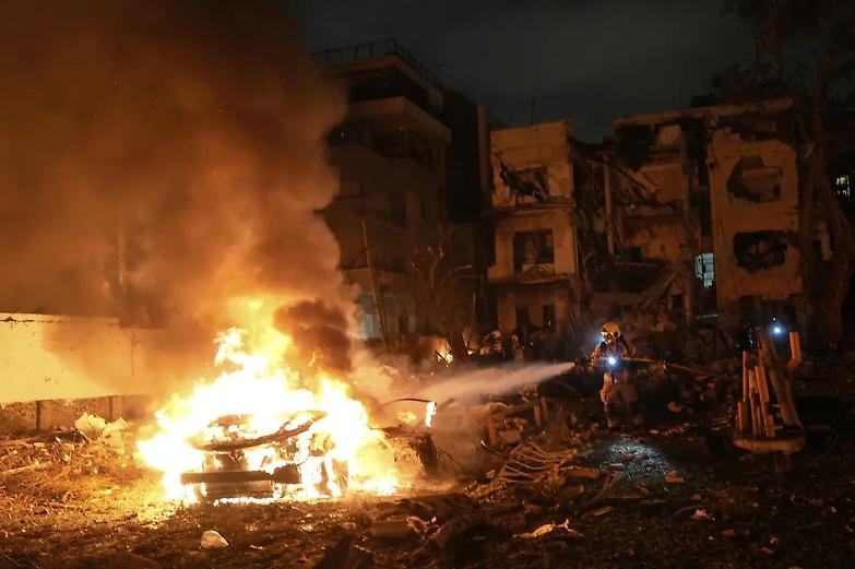 Esplosioni a Teheran, anche vittime civili. Ucciso il generale Ali Shadman: la guerra Israele-Iran accende il Medio Oriente