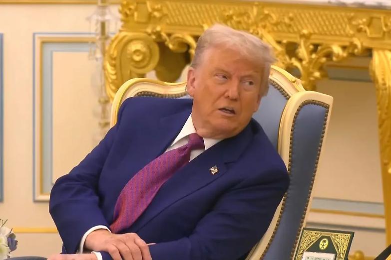 Trump gela l&rsquo;Iran: &laquo;&Egrave; troppo tardi per negoziare&raquo;