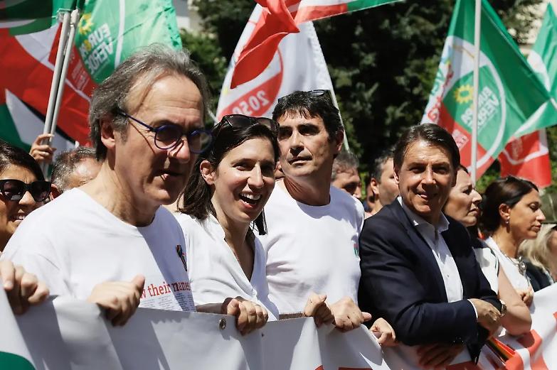 Attacco Usa all&rsquo;Iran, Conte: &laquo;Trump e Netanyahu ci portano nell&rsquo;abisso&raquo;. Colloquio Meloni-Schlein