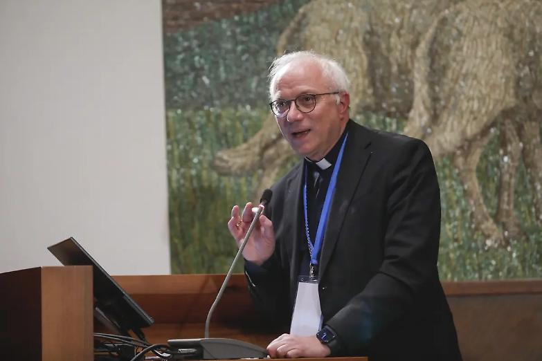 Monsignor Baturi sul fine vita: &laquo;Non esiste un diritto alla morte, ma un dovere alla dignit&agrave; del vivere&raquo;