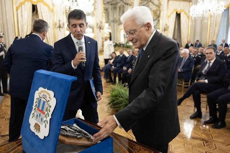 Sovraffollamento e suicidi: Mattarella suona l&rsquo;allarme carceri