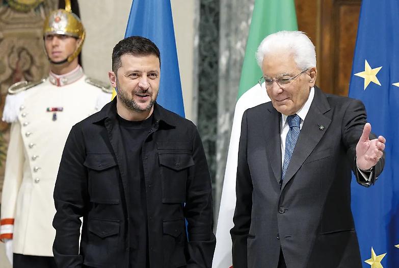 &laquo;L&rsquo;Italia &egrave; con Kiev&raquo;. Mattarella accoglie Zelensky al Quirinale